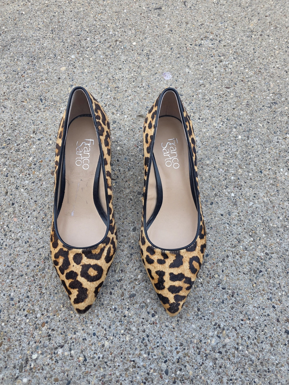 Franco Sarto Leopard Print Pointed Toe Block Heel Pumps - Tan/Black Women 6 - Picture 3 of 10